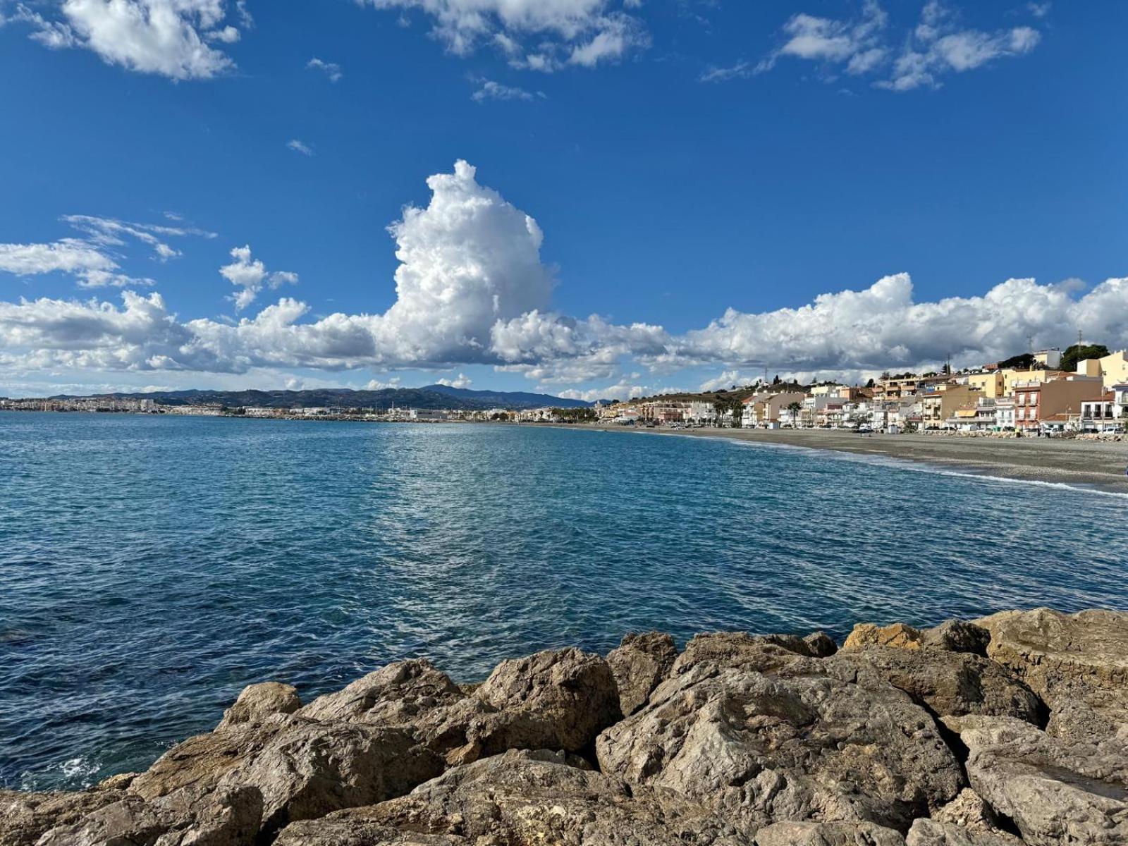 Brisas Del Mar Villa Caleta De Velez Bagian luar foto